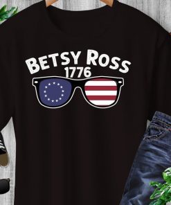Betsy Ross Flag 1776 God Bless America Vintage T-shirt
