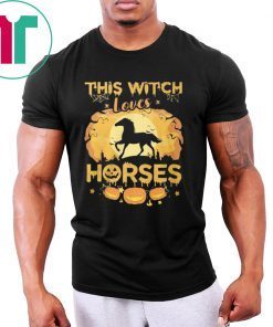 This witch loves horses halloween Offcial T-Shirt