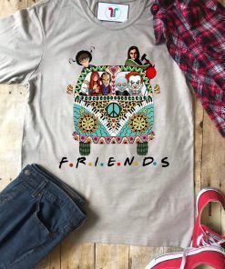 Hippie car friends movie horror movie characters T-Shirt