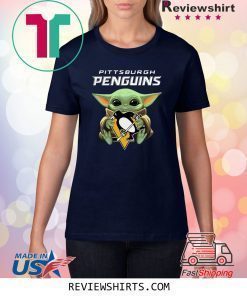 Baby Yoda Hug Pittsburgh Penguins Shirt