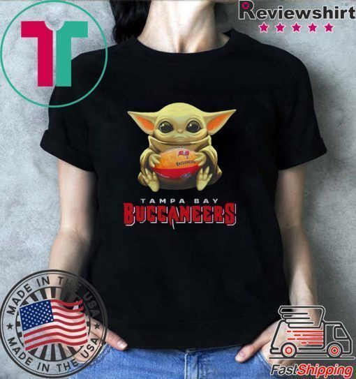 Baby Yoda hug Tampa Bay Buccaneers shirt