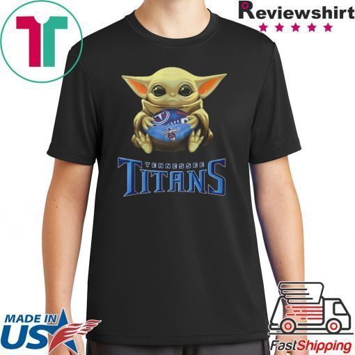 Baby Yoda hug Tennessee Titans shirt