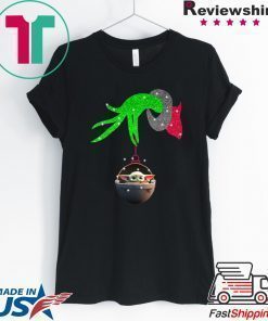 Grinch hand holding Baby Yoda shirt