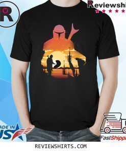 Mando Sunset Mandalorian Baby Yoda T-Shirt