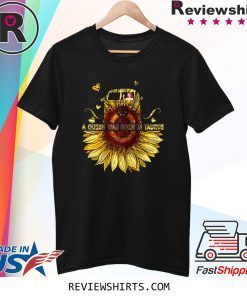 A Queen Was Born In Taurus Birthday Costume Sunflower T-Shirt