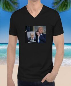 Trump 2024 Shows Off Trump Mugshot Never Surrender V-Neck T-Shirt