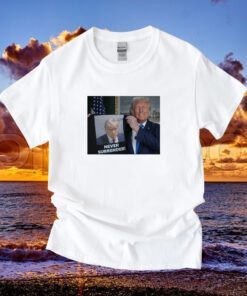 Trump 2024 Shows Off Trump Mugshot Never Surrender Hat Youth Mens T-Shirt