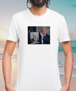 Trump 2024 Shows Off Trump Mugshot Never Surrender Unisex T-Shirt