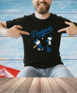 Peanuts Charlie Brown And Snoopy Playing Baseball Los Angeles Dodgers T-shirt