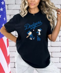 Peanuts Charlie Brown And Snoopy Playing Baseball Los Angeles Dodgers T-shirt