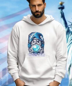 Wizard searching the orb for sage advice T-shirt