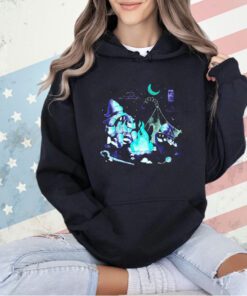 Black cat cozy campfire mage T-shirt