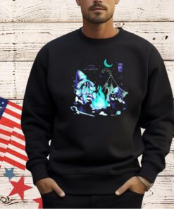 Black cat cozy campfire mage T-shirt