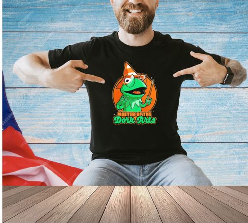 Frog master of the Dork Arto T-shirt