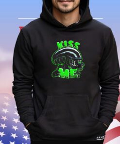 Xenomorph wants a kiss shirt