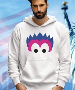 Phan Eyes Philadelphia Phillies shirt