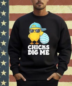 Chicks Dig Me Easter Toddler Boys Men Happy Easter Funny T-Shirt