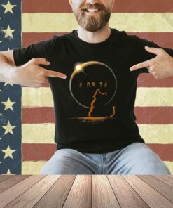 Solar Cat Eclipse, View Totality April 8 2024 Astronomy Cat T-Shirt