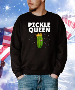 Pickle Queen Funny Cucumber Pickle Girl T-Shirt