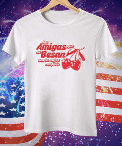 Las Amigas Que Se Besan Tee Shirt