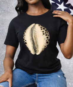 LEOPARD COWRY SHELL Tee Shirt